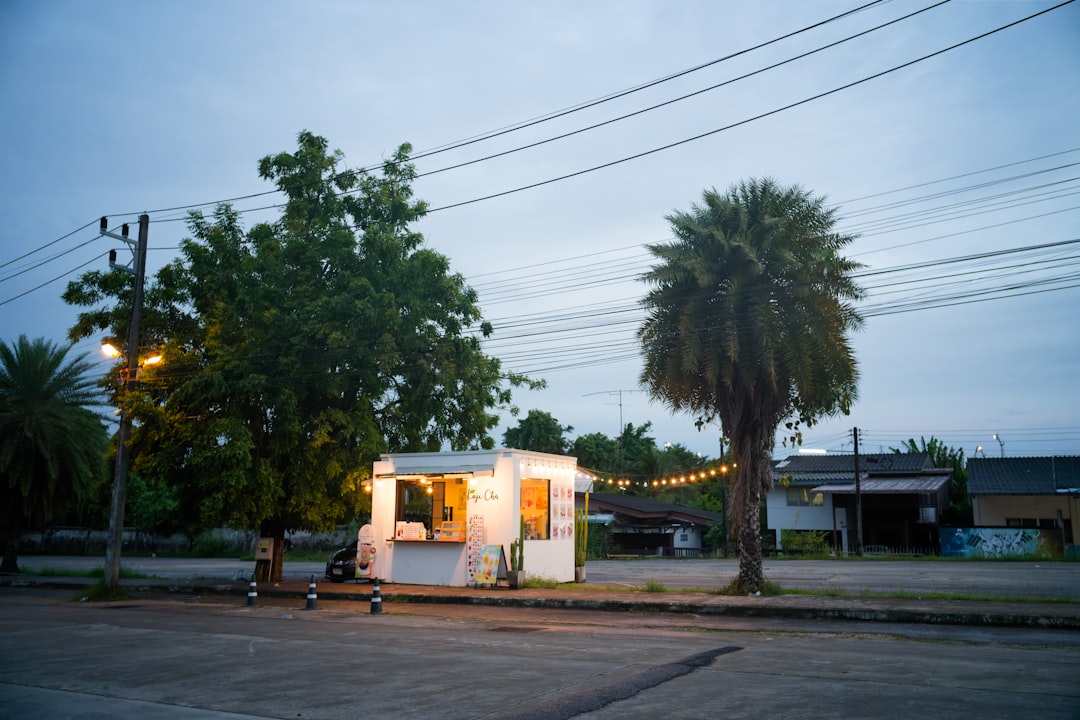 You are currently viewing Commercial Outdoor Lighting Installation Contractor: What to Look For